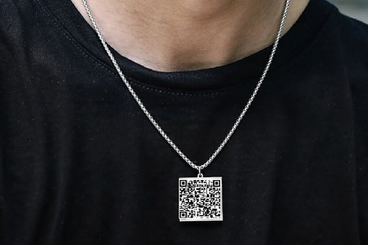 LeCalla - Buy Personalised 925 Sterling Silver Photo QR Code Reversible Pendant  Necklace for Men and Women